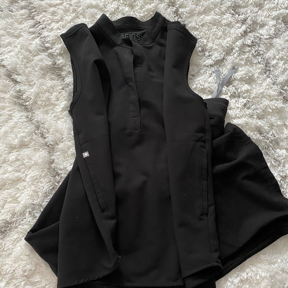 Figs Women Scrub set